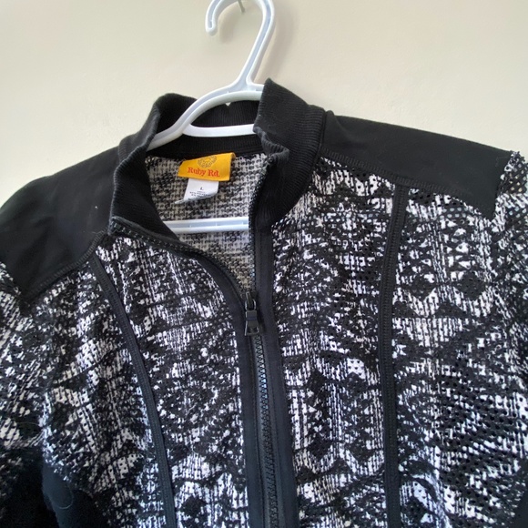 Blk/Wht Zip up Dress Jacket, SzL          10-15OUT - Picture 2 of 5